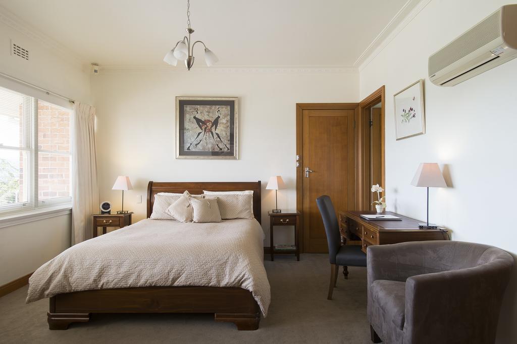Riverside Trevallyn House B & B מראה חיצוני תמונה