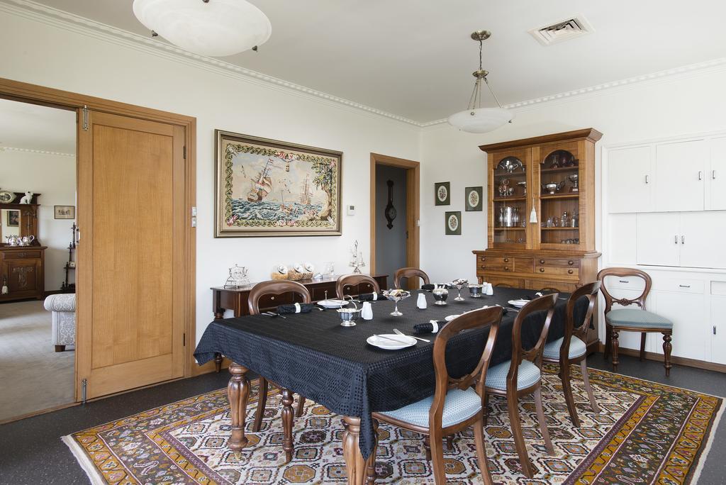 Riverside Trevallyn House B & B מראה חיצוני תמונה