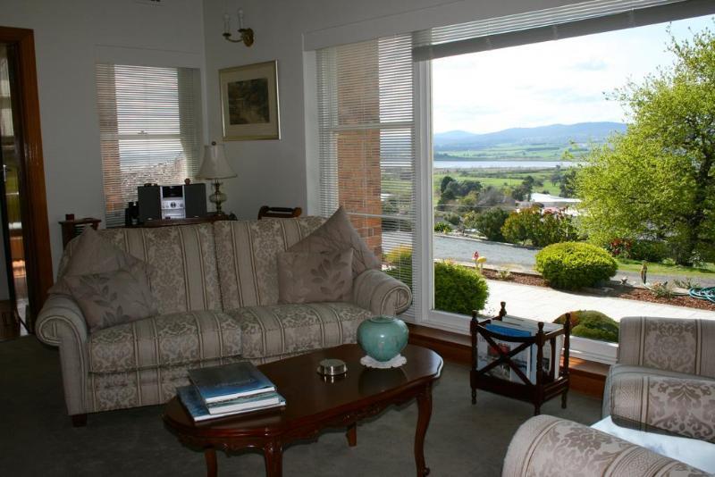 Riverside Trevallyn House B & B מראה חיצוני תמונה