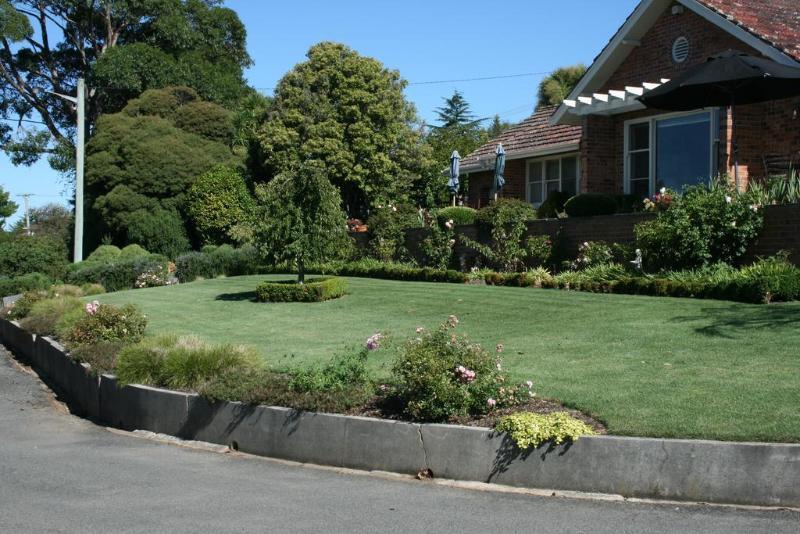 Riverside Trevallyn House B & B מראה חיצוני תמונה