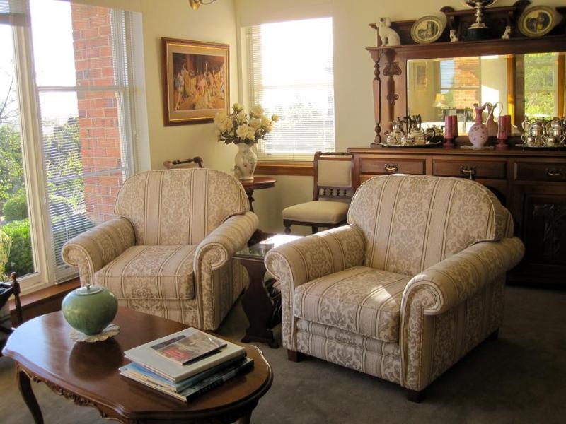 Riverside Trevallyn House B & B מראה חיצוני תמונה