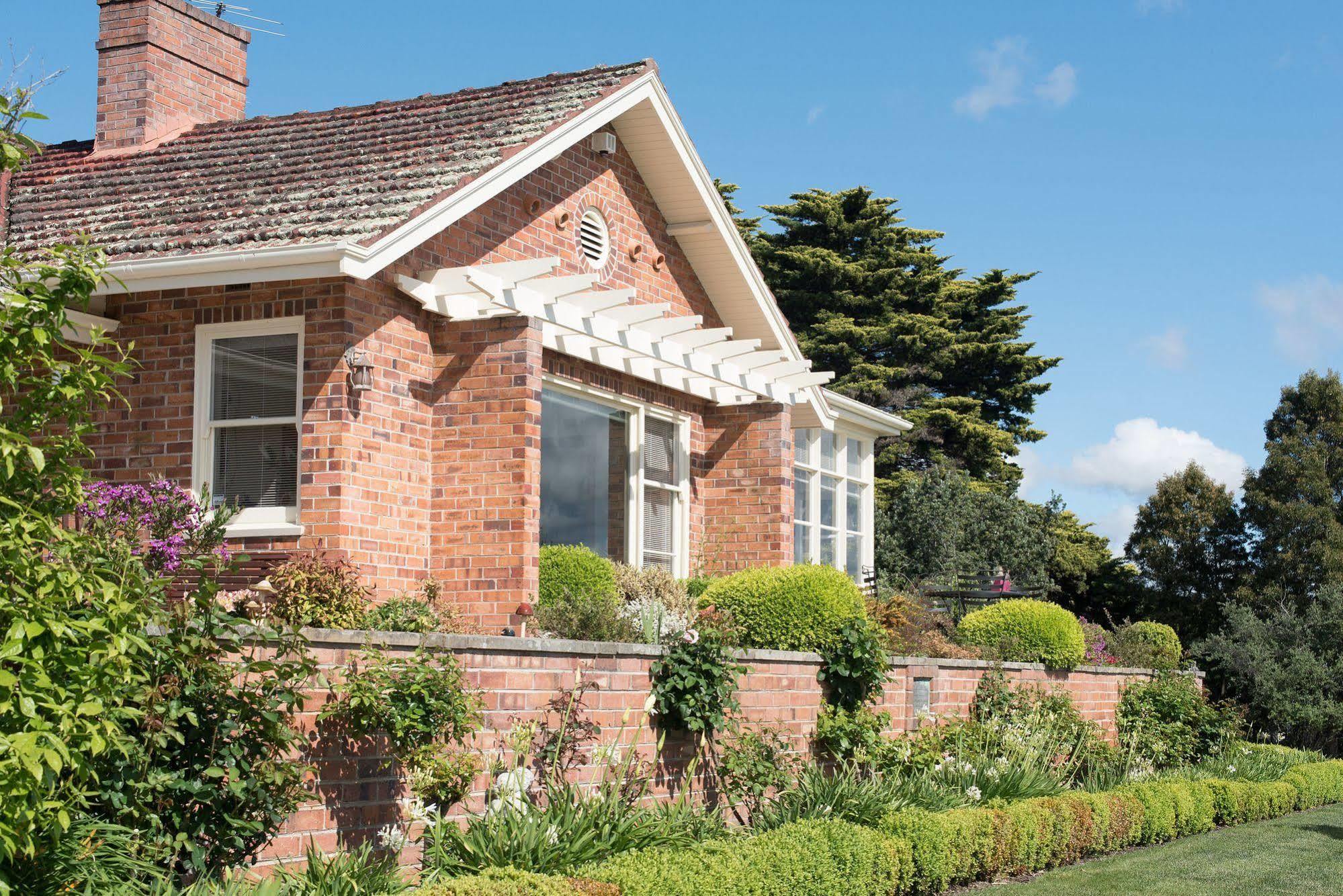 Riverside Trevallyn House B & B מראה חיצוני תמונה