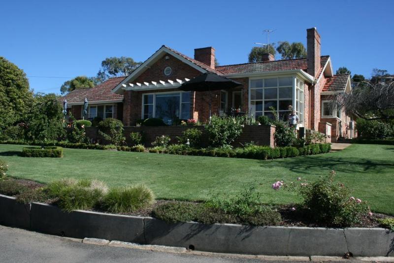 Riverside Trevallyn House B & B מראה חיצוני תמונה